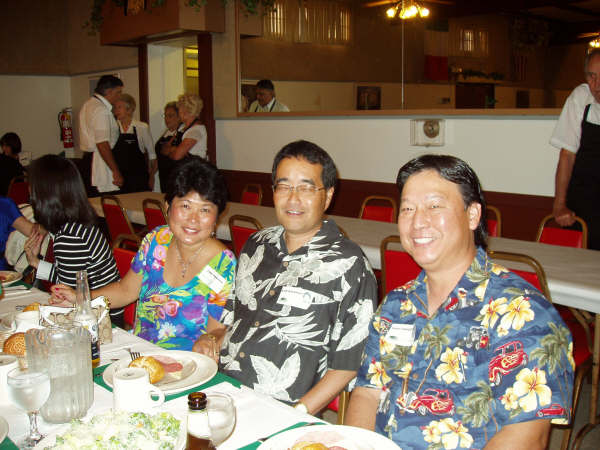 Cindy & Keith Kawamura with Glenn Yamagata